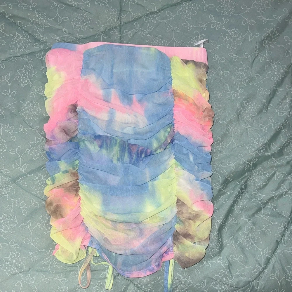 Colorful Ruched Mini Skirt - Picture 4 of 5